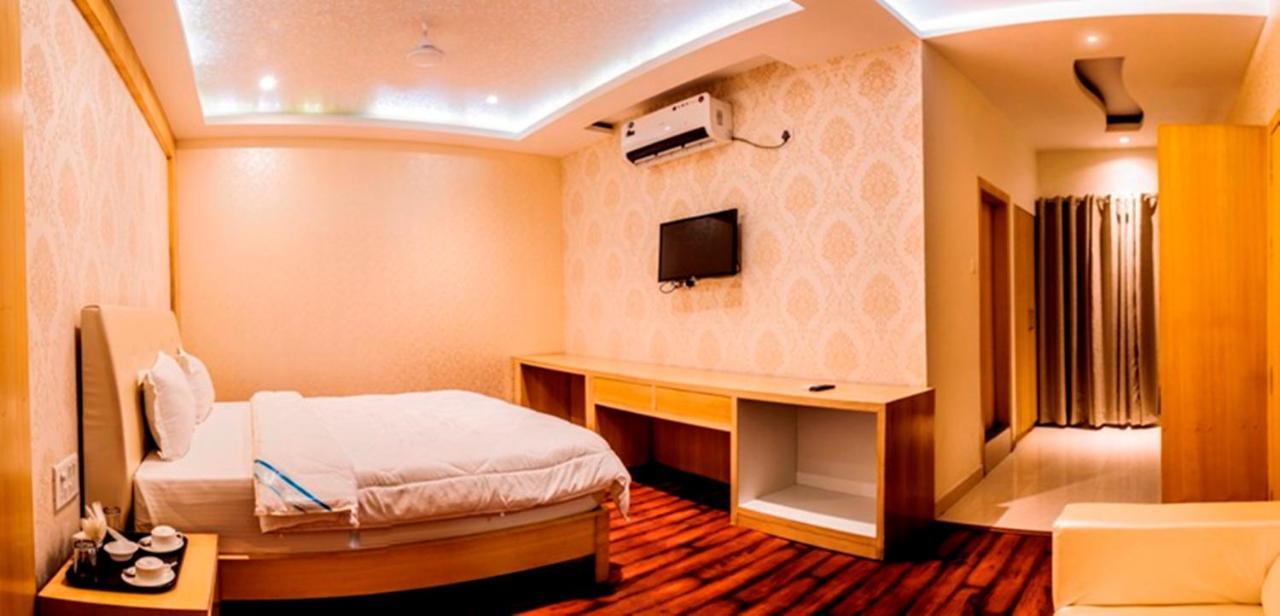 Hotel Yash Inn Mirzāpur Exteriér fotografie