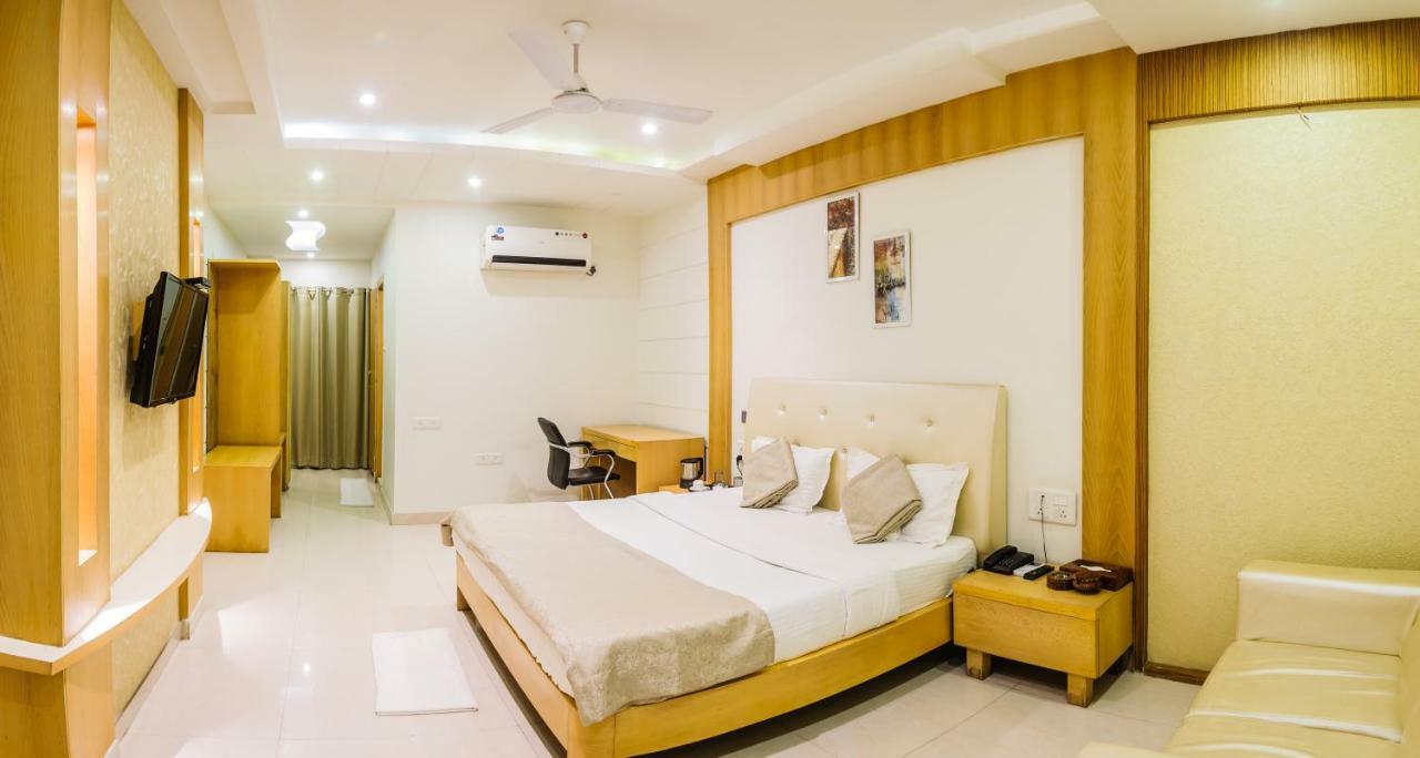 Hotel Yash Inn Mirzāpur Exteriér fotografie